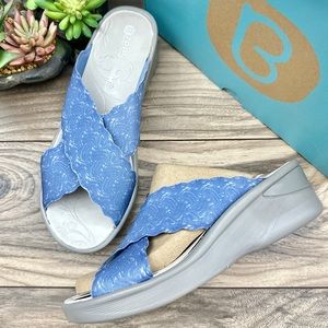 NEW Bzees Sahara Comfort Stretch Slide Wedge Sandal 8.5M 38.5 Blue